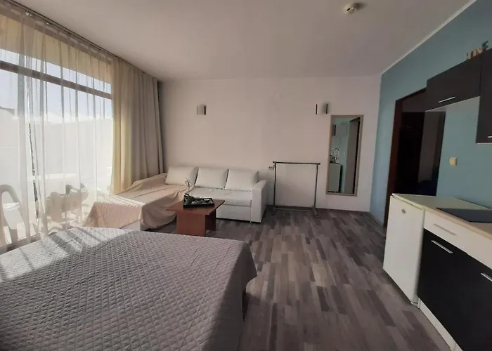 Sunshine2 Апартаменти *